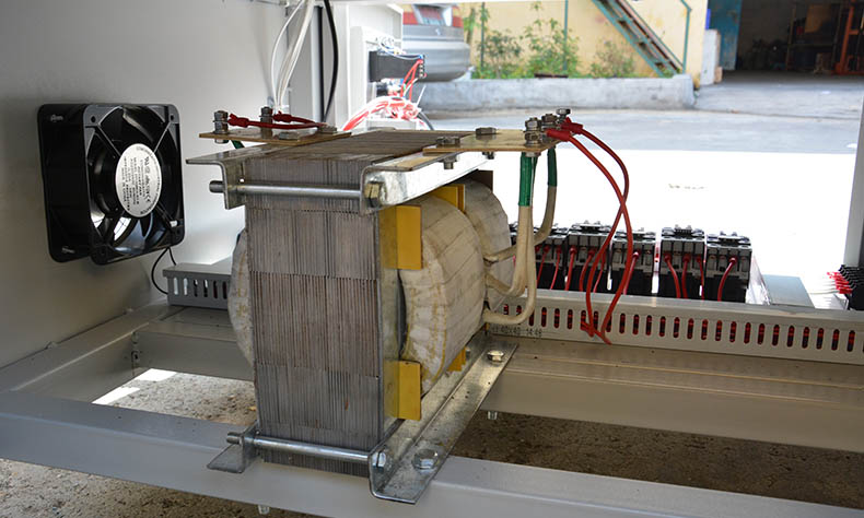 手機殼5.6KW2組燈UV光固機.jpg 手機殼5.6KW2組燈UV光固機.jpg